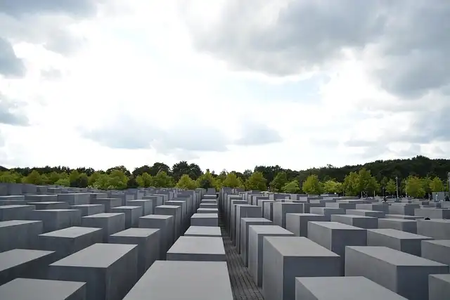 Why Is It So Hard to Build a Holocaust Memorial in London?