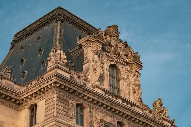 Louvre Leaks & Infrastructure Concerns: Art Damage, Employee Strikes, & Management Scrutiny