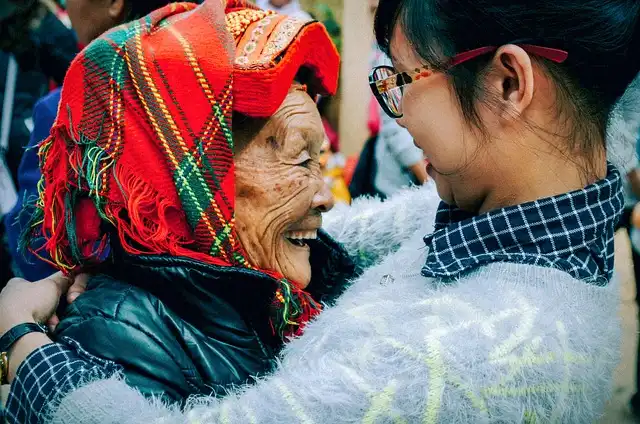 Mao Ishikawa’s Photography: Intimacy, Identity, and Social Commentary