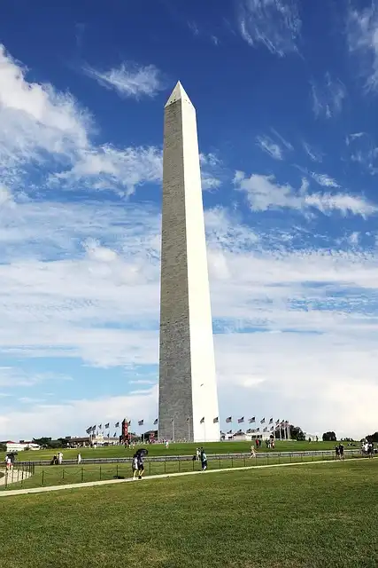DC Arch Proposal Sparks Controversy: Memorial vs. Patriotism Debate